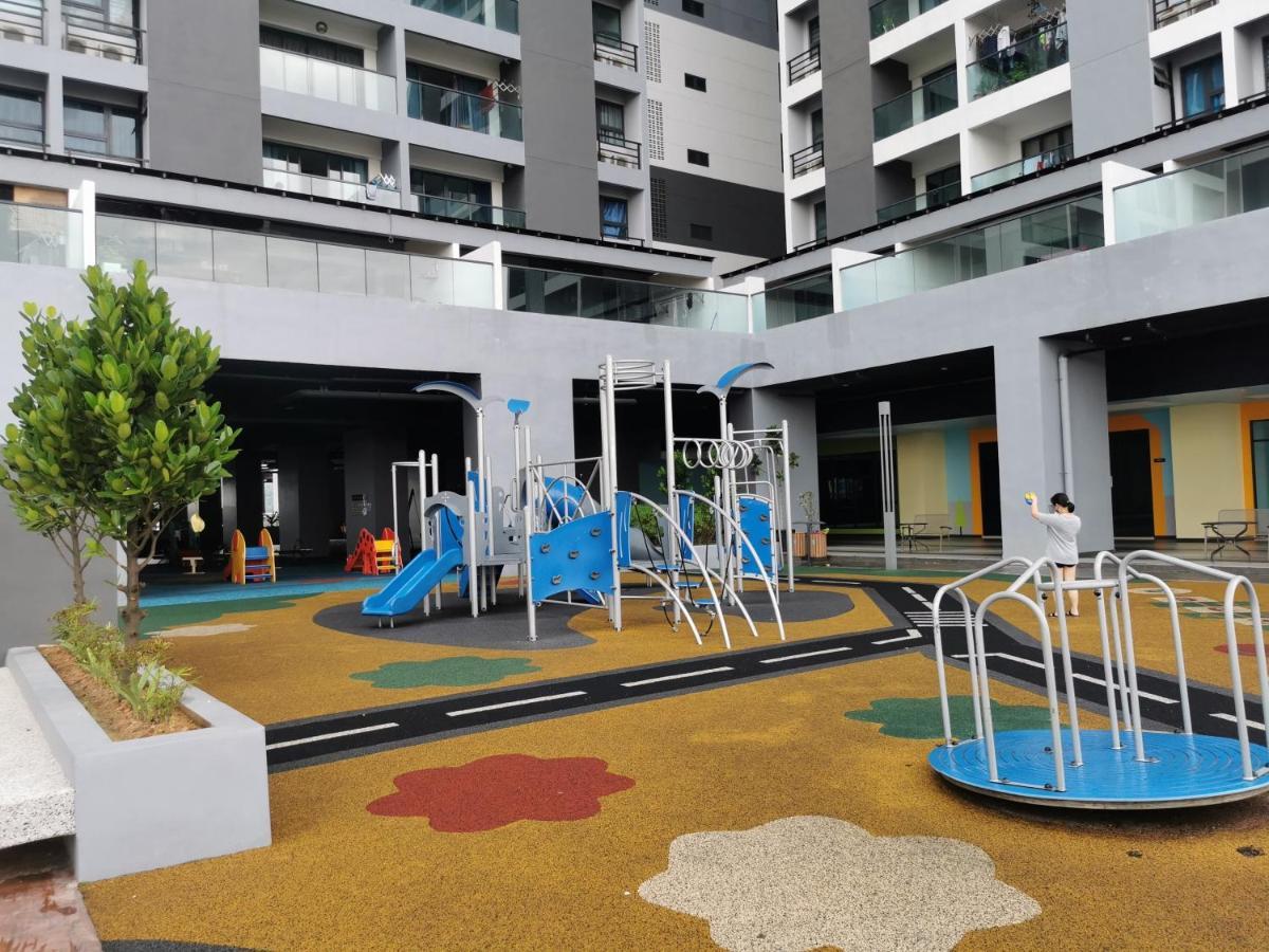 Apple Home 2 At Menara Simfoni, King Size Bed, Cheras, Nexflix, Wifi, Parking Seri Kembangan Exterior foto